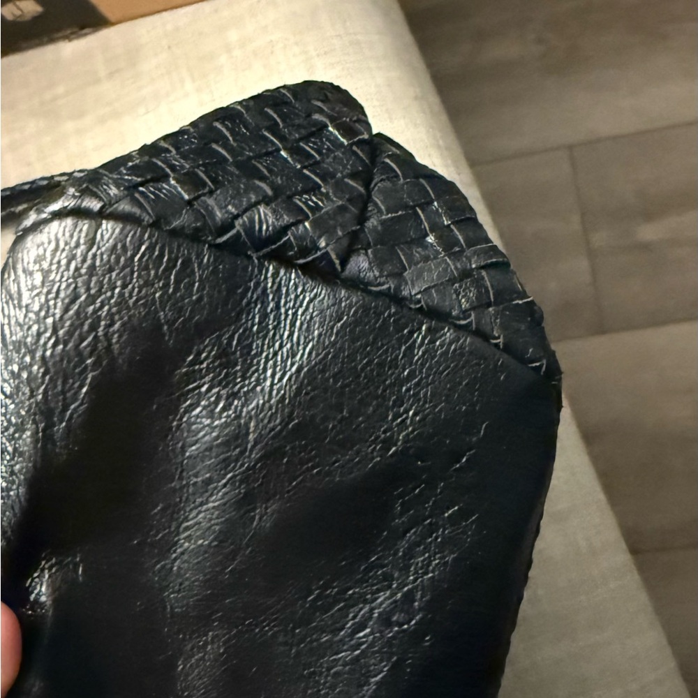 Elliott Lucca Black Woven Leather Shoulder Bag - Picture 8 of 11